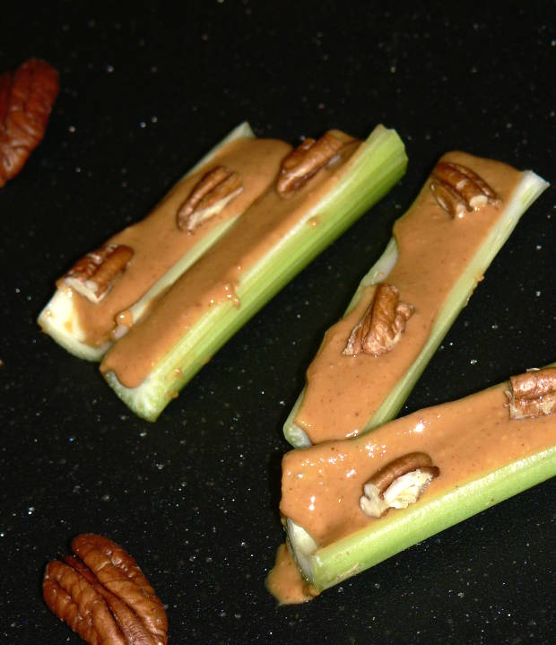 Easy to make and healthy, this snack recipe with celery is such a great kids snack! #vegan #vegetarian #vegetarianrecipes #glutenfree #glutenfreerecipes #sidedish #halloween #halloweensnacks #snacks #ketodiet #ketorecipes #lowcarb #lowcarbdiet #lowcarbrecipes