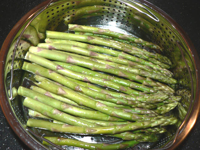 Asparagus in Air Fryer Basket