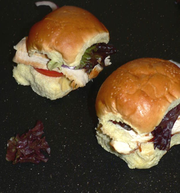 These Chicken Sliders are healthy, delicious and very easy to make. Find out how to make these amazingly delicious sandwiches with tons of flavor #healthyrecipes #healthyeating #cooking #food #recipes #dairyfree
