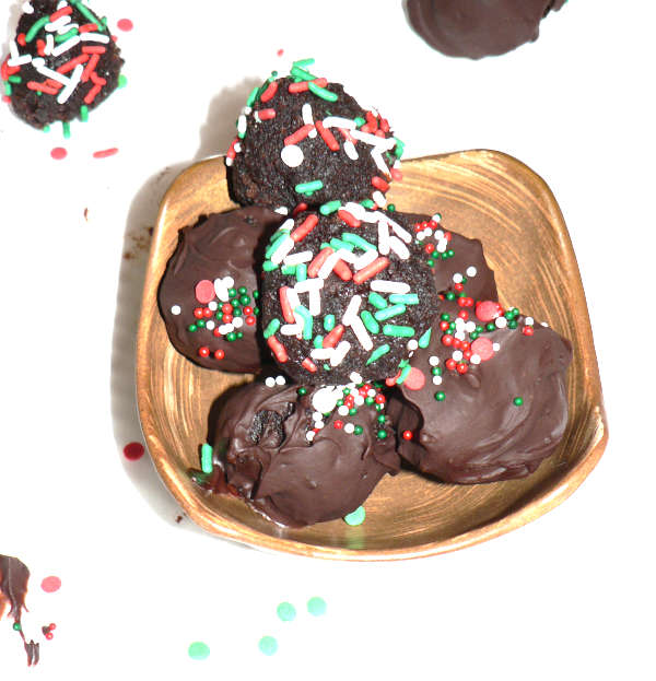 Cake truffles in a bowl