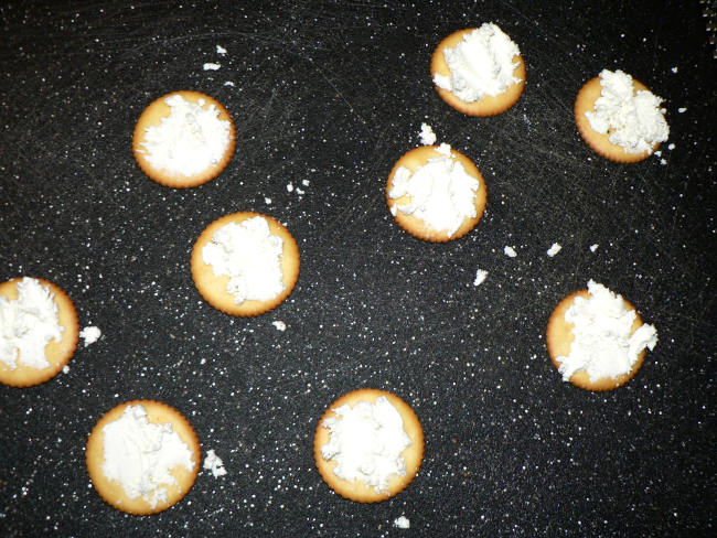 Crackers with Goat Cheese