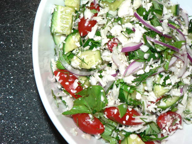 This Easy Cucumber Tomato Salad With Cauliflower is amazingly healthy, deliciously crunchy and it is very easy to make! Make it for a picnic, or for dinner today #healthy #healthyrecipes #healthyfood #healthyeating #cooking #food #recipes #vegetarian #vegetarianrecipes #vegetables #veganrecipes #vegan #veganfood #ketodiet #ketorecipes #lowcarb #lowcarbdiet #lowcarbrecipes #glutenfree #glutenfreerecipes #dairyfree #sidedish #salads