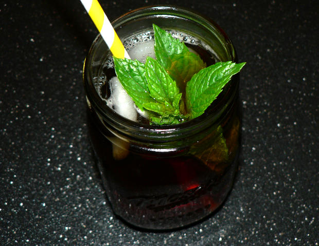 Iced Tea in a Mason Jar