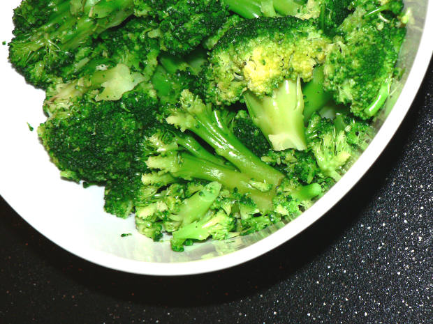 Green Microwaved Broccoli in Salad Bowl