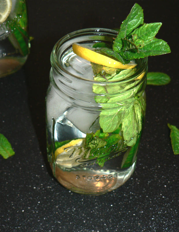 Water Infused With Cucumber and Lemon