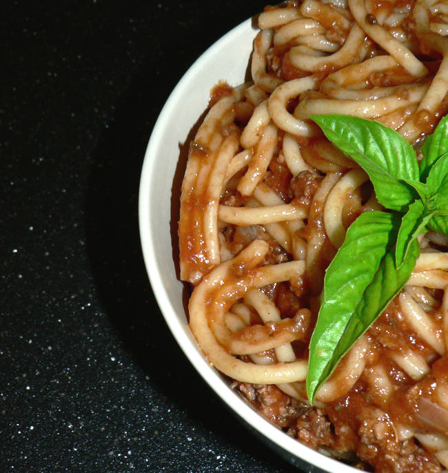 Instant Pot Spaghetti and Meat Sauce in A Bowl