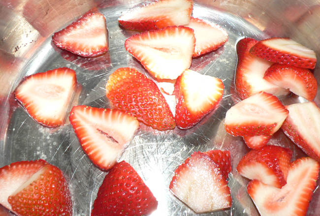 Instapot Strawberry Infused Water