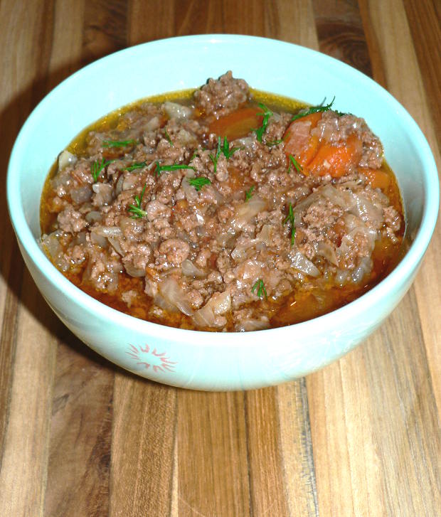 Instapot Unstuffed Cabbage Casserole In A Green Bowl