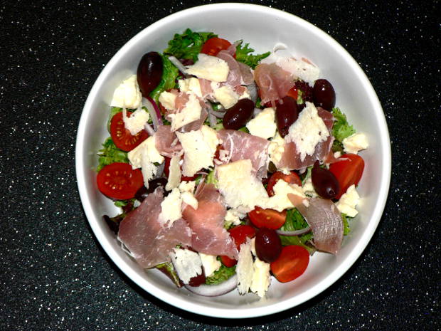 Best Italian Antipasto Salad