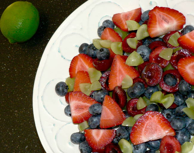 This Berry Salad is a perfect dessert recipe to bring to a barbecue or a picnic! Find out how to make this simple Strawberry Salad with Cherries and Blueberries #healthy #healthyrecipes #healthyfood #healthyeating #cooking #food #recipes #vegetarian #vegetarianrecipes #vegetables #veganrecipes #vegan #veganfood #glutenfree #glutenfreerecipes #dairyfree #sidedish