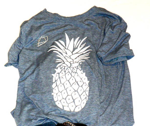 Pineapple Shirts From Amazon, find out all about this fun pineapple shirt from Amazon, and buy it now to create a really cute outfit #clothes #tshirts