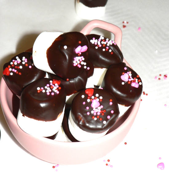 Chocolate Dipped Marshmallows for Valentines Day