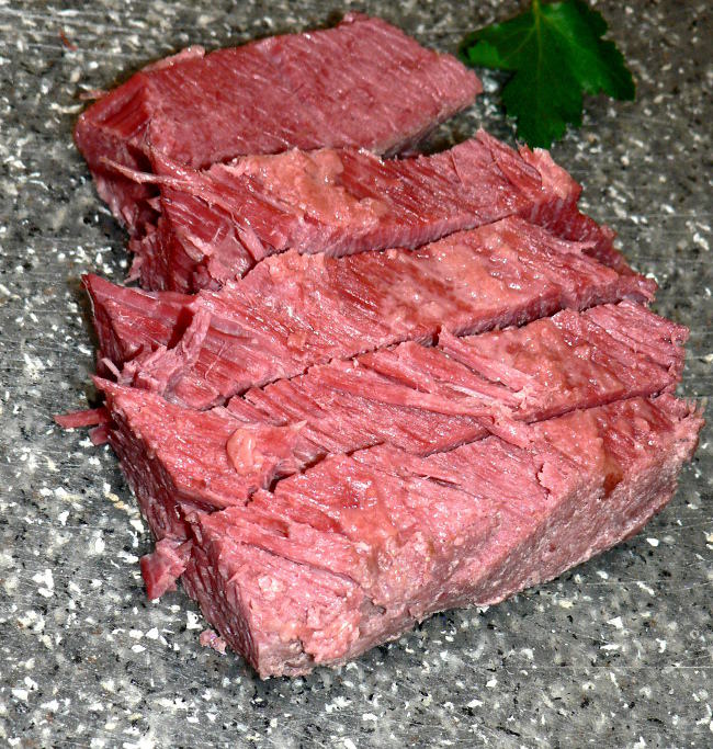 Best way to cook Corned Beef  Brisket, discover the easiest way for cooking the most delicious corned beef! If you are celebrating Saint Patricks day, or if you are just cooking corn beef brisket for dinner, use this recipe for most delicious and tender corned beef brisket recipe you have ever tried