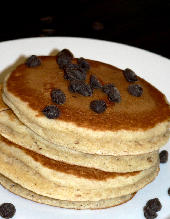Buttermilk Pancake Recipe, discover how to make your own best buttermilk pancakes with chocolate chips. So easy and so delicious, make buttermilk pancakes from scratch.