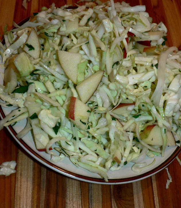 Shredded Cabbage Salad, an easy, healthy and delicious low carb cabbage salad!