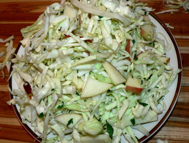 How To Make Cabbage Salad Recipes, this is a low carb, vegan, Keto cabbage salad recipe