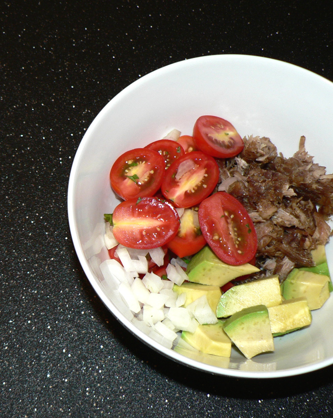 Carnitas Bowl Keto, is a very simple to make, delicious recipe #healthy #healthyrecipes #healthyfood #glutenfree #lowcarb #keto #healthy #lowcarbdiet #ketodiet #dairyfree #healthyrecipes #healthyfood #healthylifestyle #healthyeating #dinner #dinnerrecipes