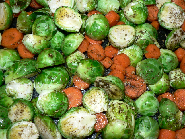 How to cook Brussel Sprouts, here is the recipe to make Roasted Brussel Sprouts and Carrots from scratch.