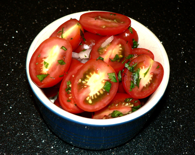 How to make Tomato Cilantro Salsa, find out how to make this delicious, low carb, Keto, vegan tomato cilantro salsa salad #glutenfree #lowcarb #keto #healthy #lowcarbdiet #ketodiet #dairyfree #healthyrecipes #healthyfood #healthylifestyle #healthyeating #dinner #dinnerrecipes #lunch #brunch #vegan #veganrecipes #vegetarian #vegetarianrecipes #recipe