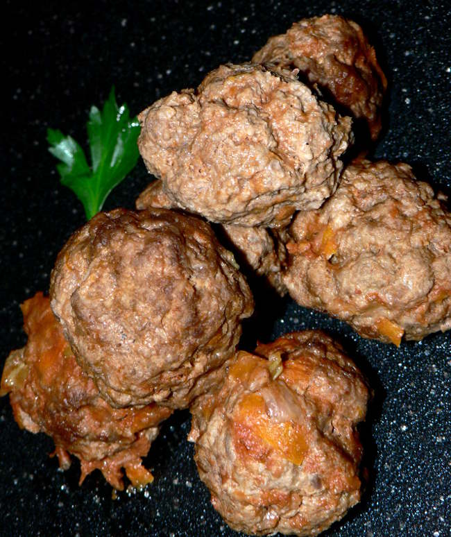 Instant Pot Lamb Meatballs, a very simple and delicious meatball recipe, that taste just like the ones from the restaurant.