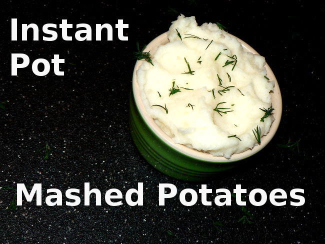 Best Mashed Potatoes Recipe, these Instant Pot Mashed Potatoes are healthy, delicious and very easy to make. Try these mashed potatoes, and you will never make stovetop mashed potatoes again! #instantpot #potatoes #mashedpotatoes #vegetarian #vegetarianrecipes
