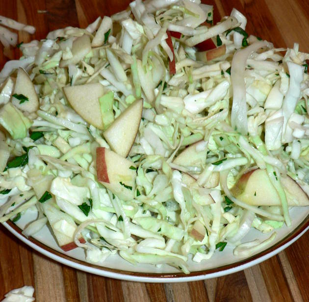 Shredded Cabbage Salad, an easy, healthy and delicious low carb cabbage salad!